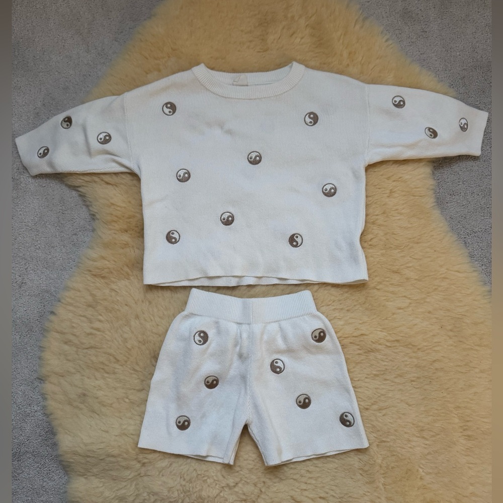 Make the Label Yin Yang Knit Set